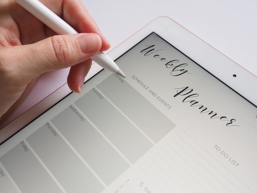 Using AI to Plan Your Week and Beat Overwhelm