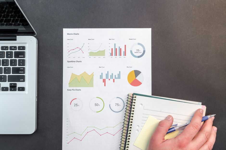 AI for Writing Reports: From Blank Page to Draft Fast